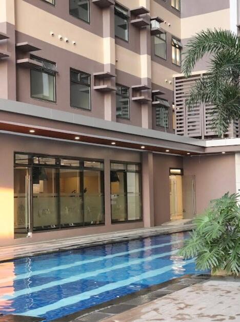 Apartment Rk Maisson Roiyale Aurora Escalades Cubao *