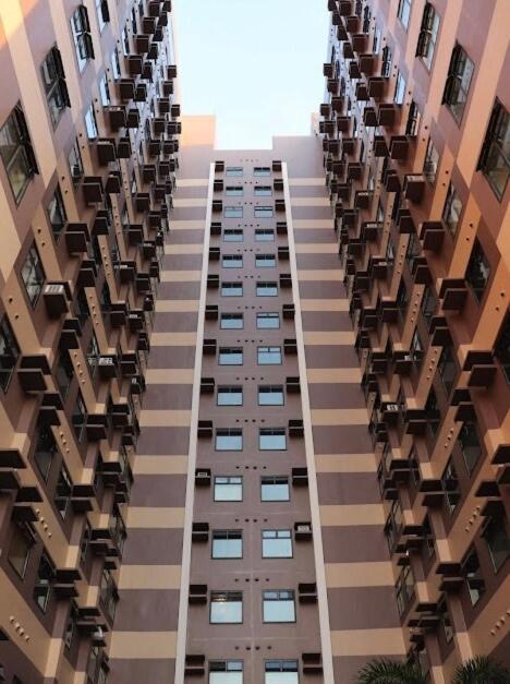 Rk Maisson Roiyale Aurora Escalades Cubao * Manila